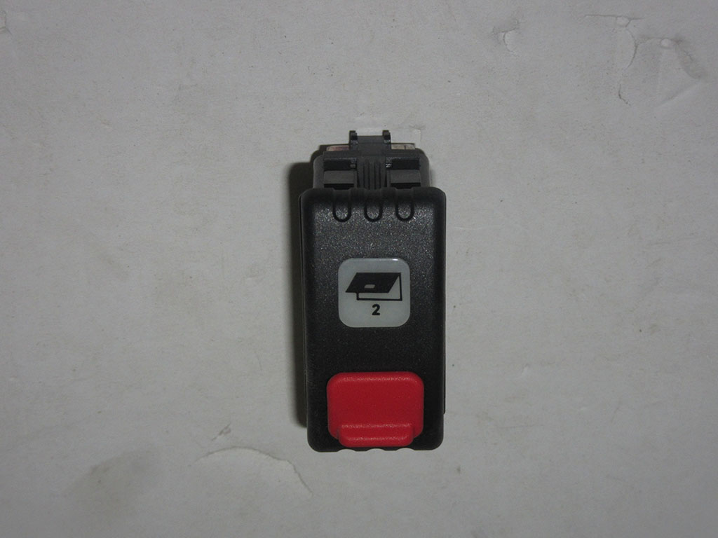 KD2-3792840A_Baggy Cabin Door 2 Switch_M00000-1