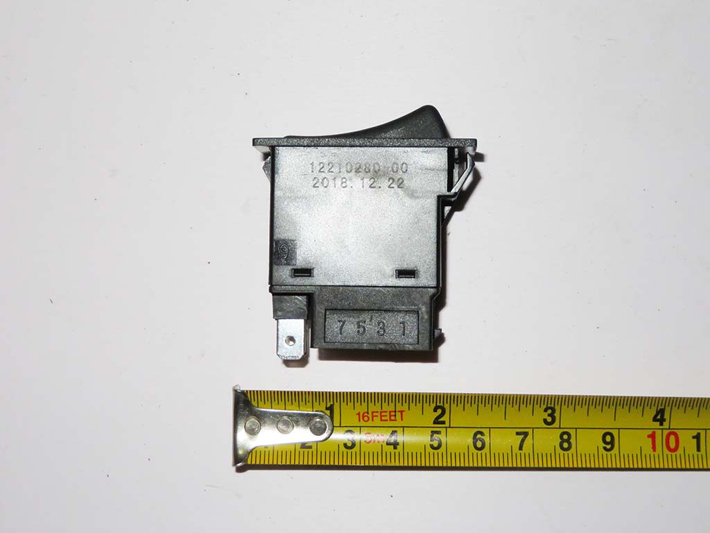 K9KA-3792780_ Переключатель вентилятора водителя_M00000-2