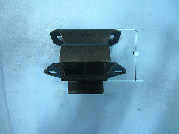 Dispositif de suspension arrière du moteur