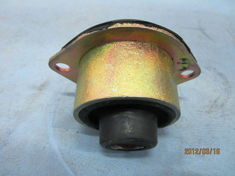 Engine suspension padding (rear)-1