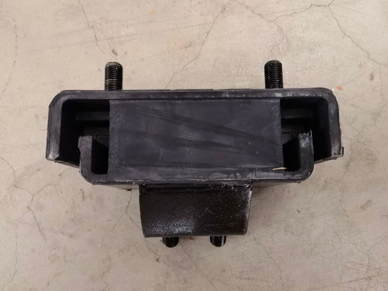 Engine rear suspension pad-1