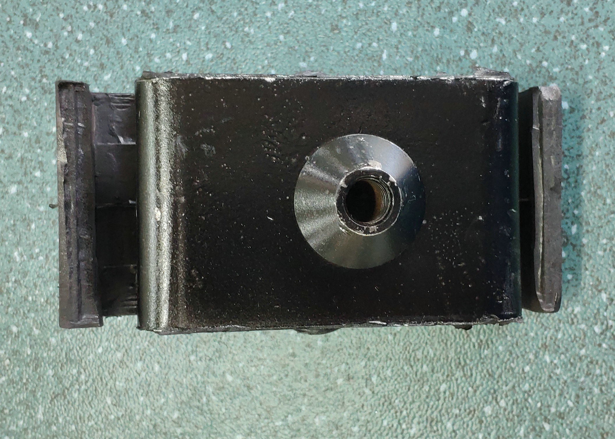 Engine front suspension soft pad