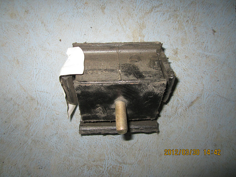 Front suspension bracket soft pad