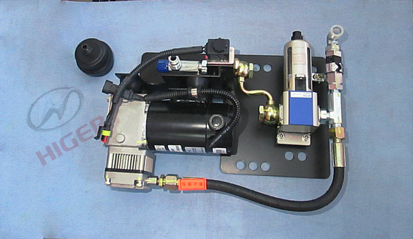 Clutch auxiliary air pump