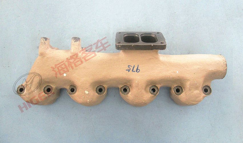 Front exhaust manifold