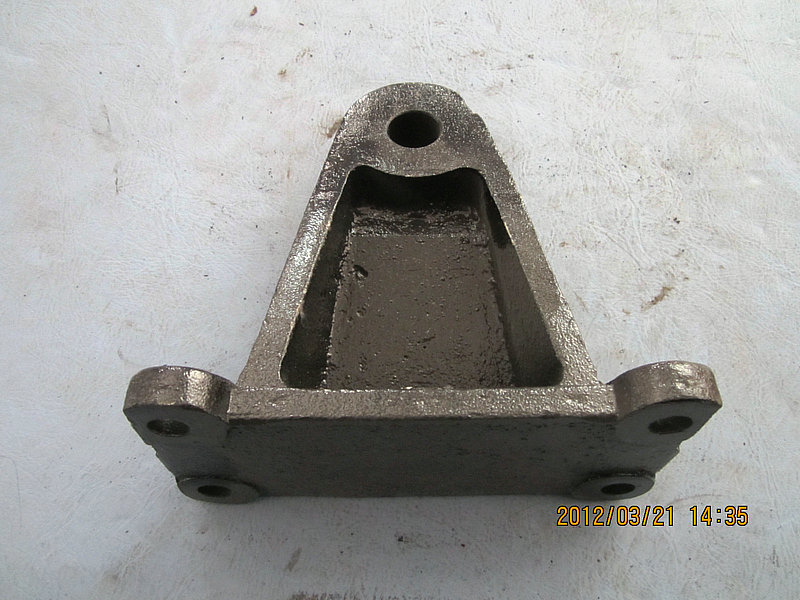 Engine front suspension bracket-1