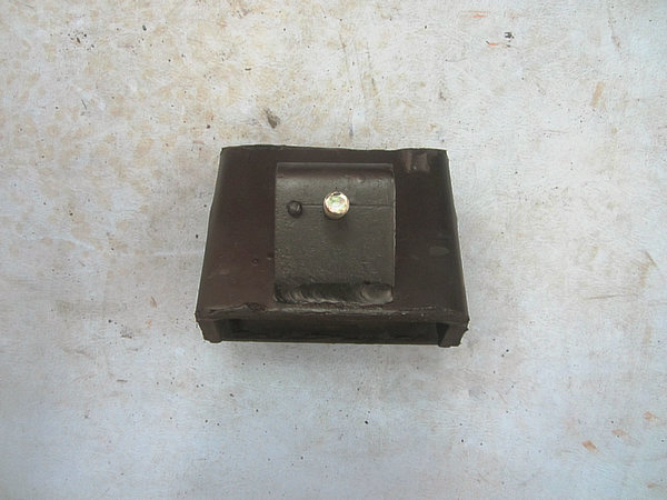 Задняя подвеска двигателя-1