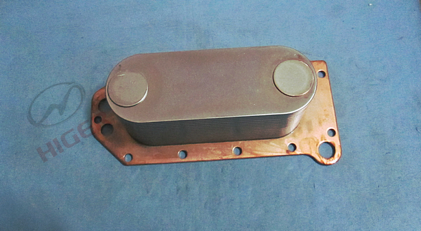 Engine oil cooler core