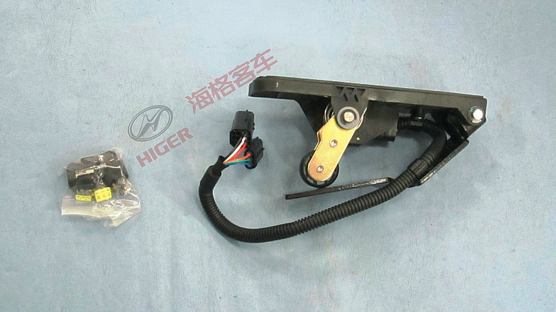 Accelerator pedal assembly (electronics)