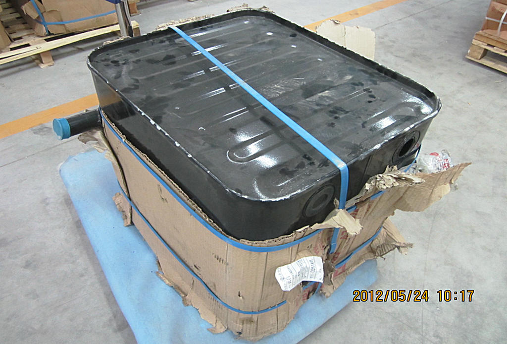 Fuel tank assembly (left main)