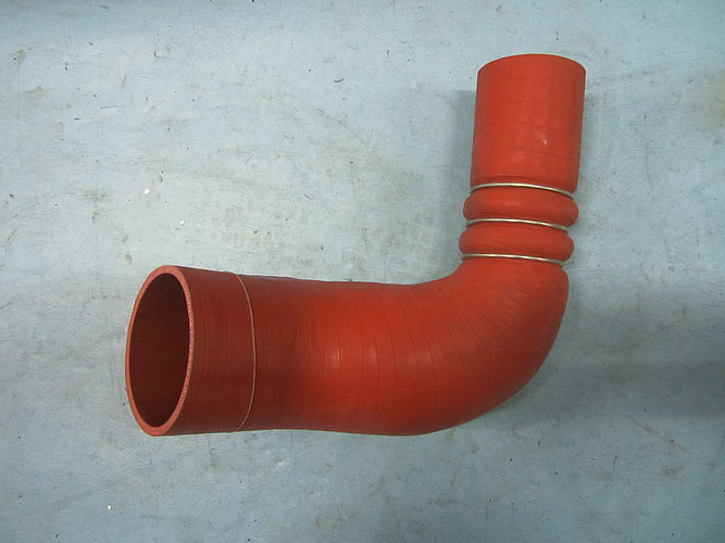 Tuyau (décharge d'air du surchargeur)-1