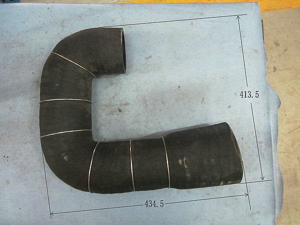 Tuyau (décharge d'air du filtre à air)