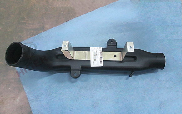 Engine air intake hard pipe