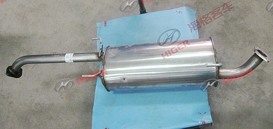 Tube central et silencieux