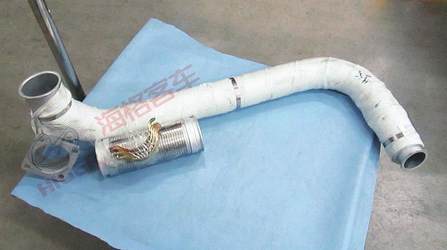 Assemblage du tuyau d'admission d'air du silencieux