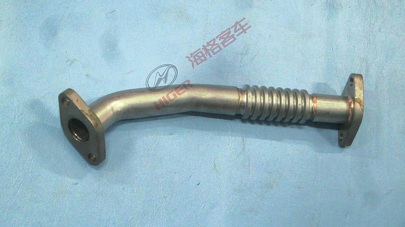 Connecting pipe assembly