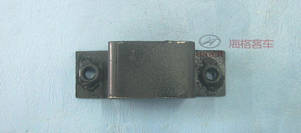 Bracket assembly (radiator pad)