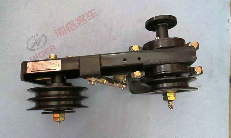 Fan transmission mechanism assembly