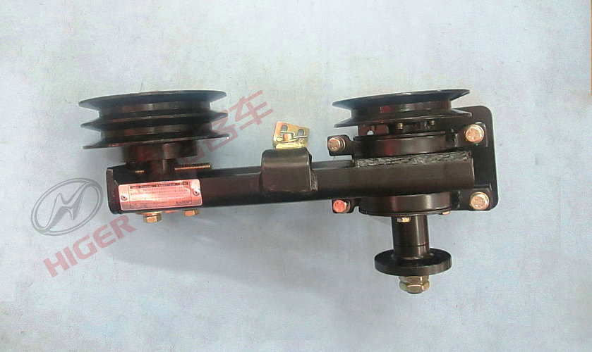 Fan transmission mechanism assembly