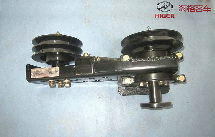 Fan transmission mechanism assembly