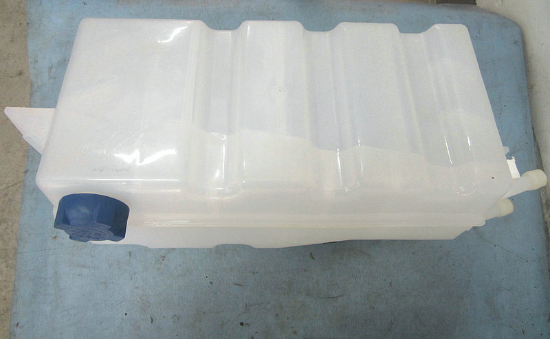 Expansion tank assembly (plastic left-handed)-1