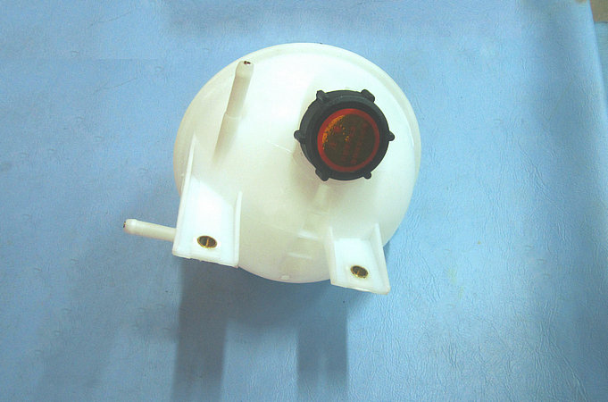 Expansion tank assembly