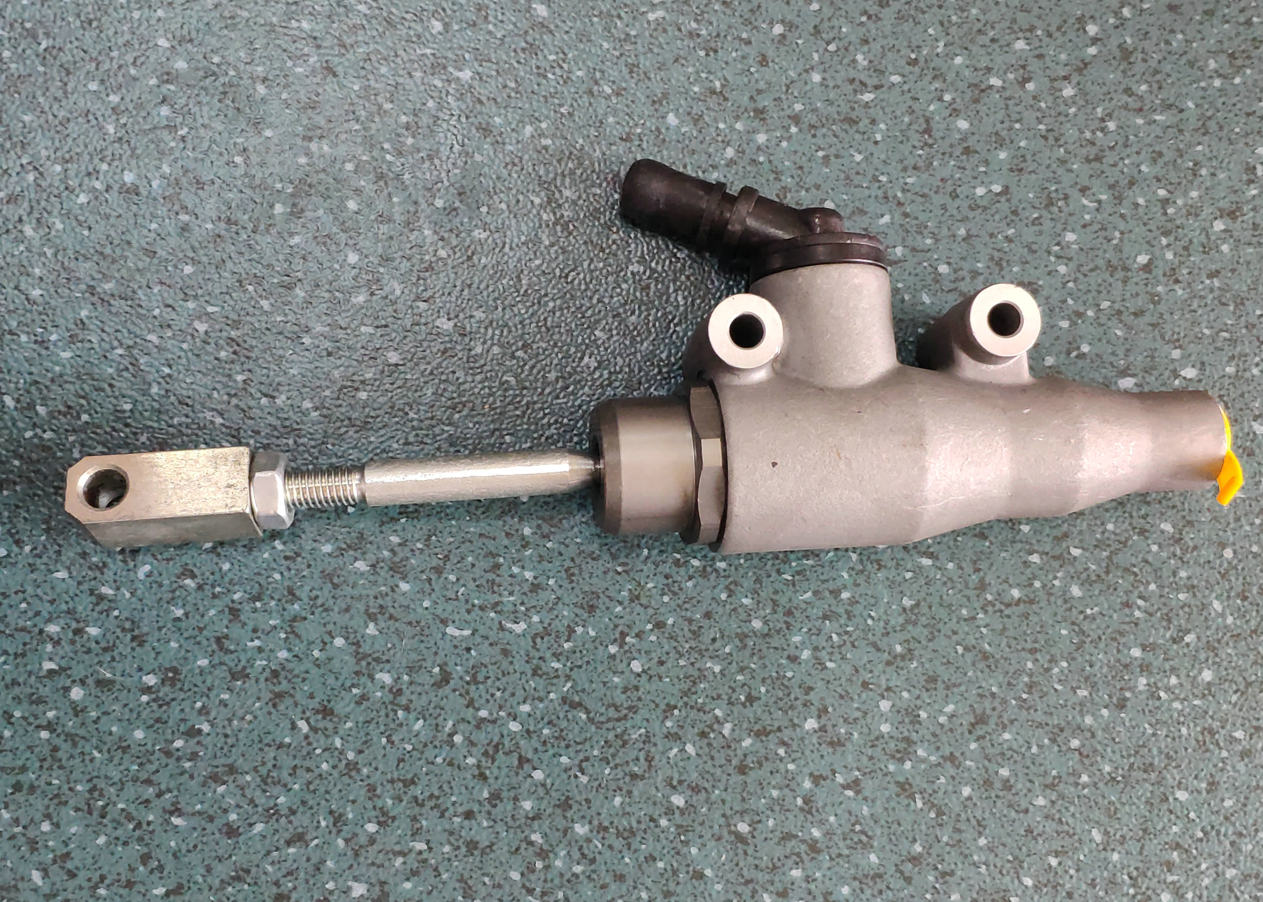 Основной насос сцепления