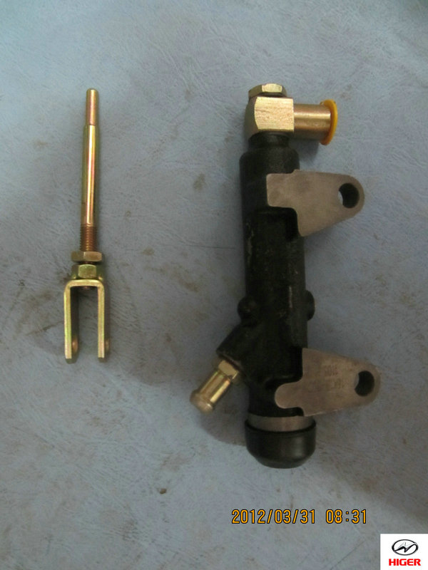 Pompe maître d'embrayage (19.05+37)-1