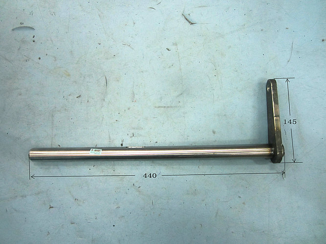 Separating fork shaft and separating arm assembly