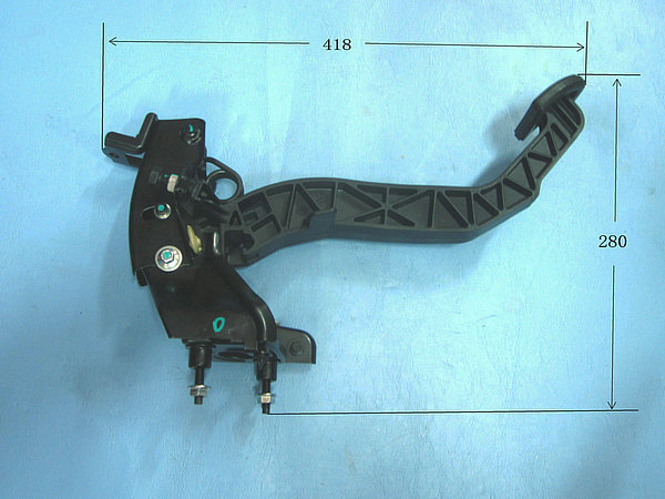 Clutch control mechanism with pedal assembly