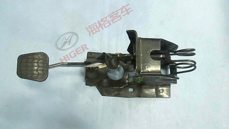 Clutch control mechanism with pedal assembly