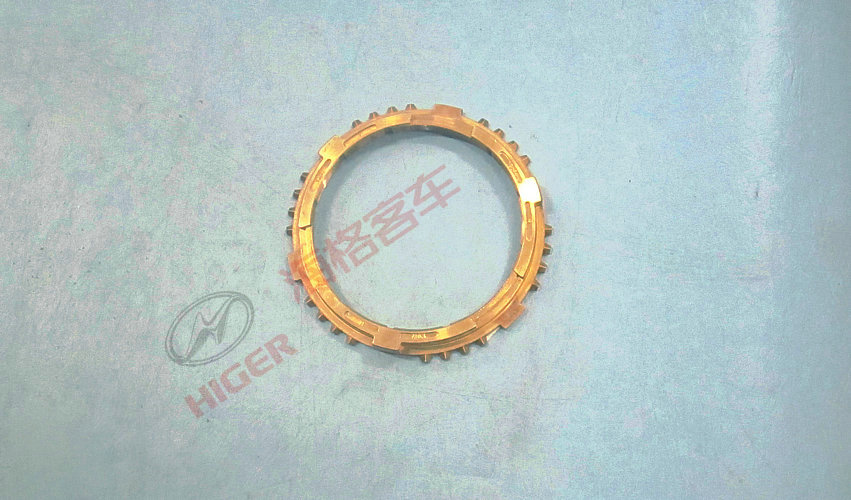 Synchronous ring-four and five-speed synchronizer