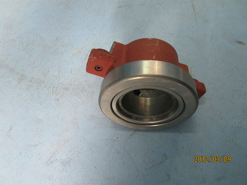 3.11.1 Разъединительный подшипник и сиденье в сборе-1