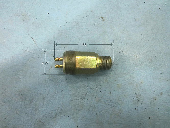 Reversing switch assembly