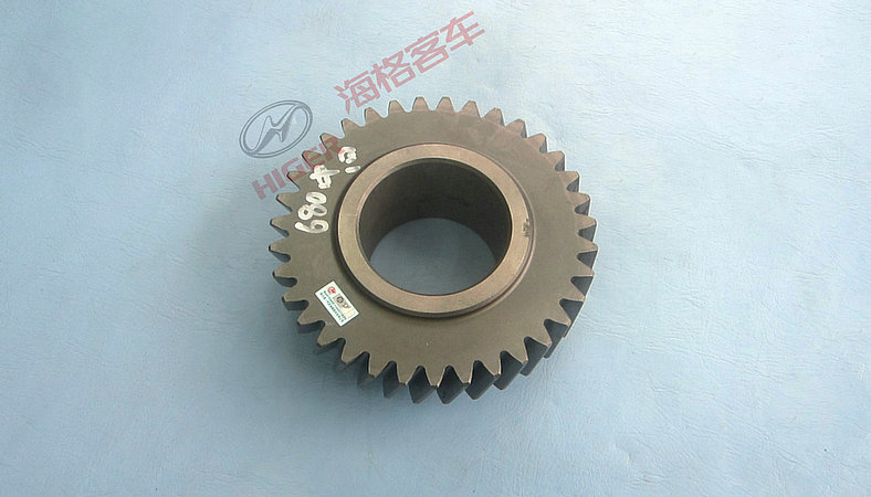 Four-speed gears-middle shaft