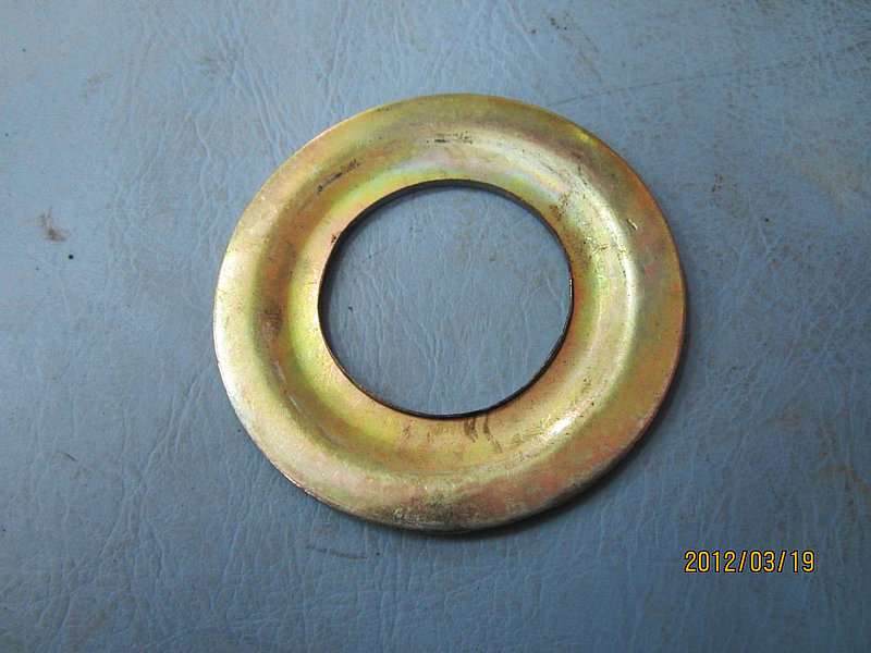Oil-swinging ring