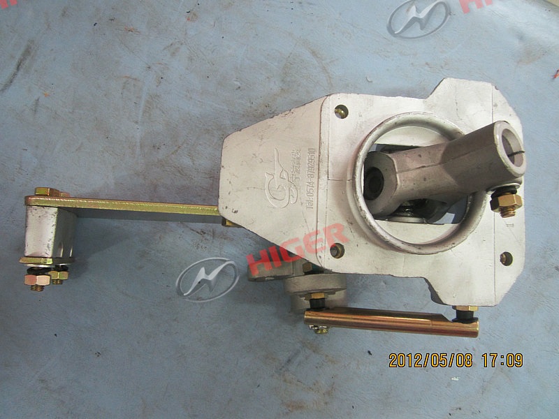 Manipulator assembly