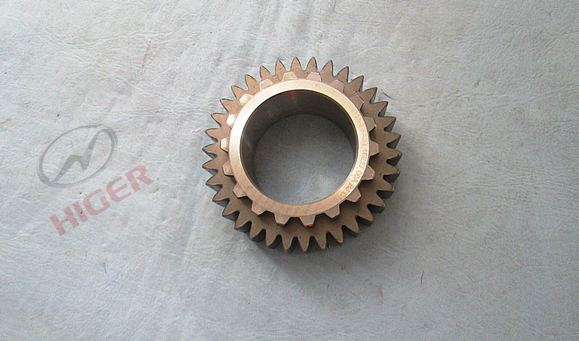 Two-axis overspeed gear