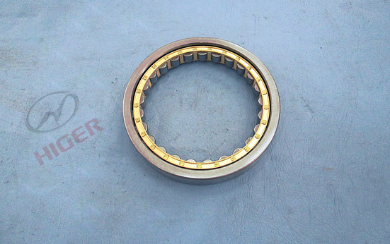 Cylindrical roller bearing without inner ring