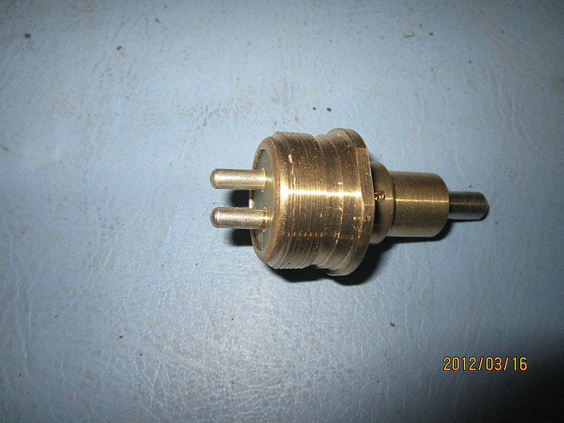 Reverse signal switch