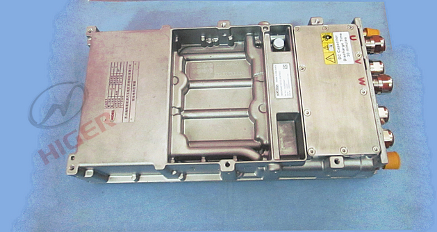 Contrôleur (moteur à entraînement 1)