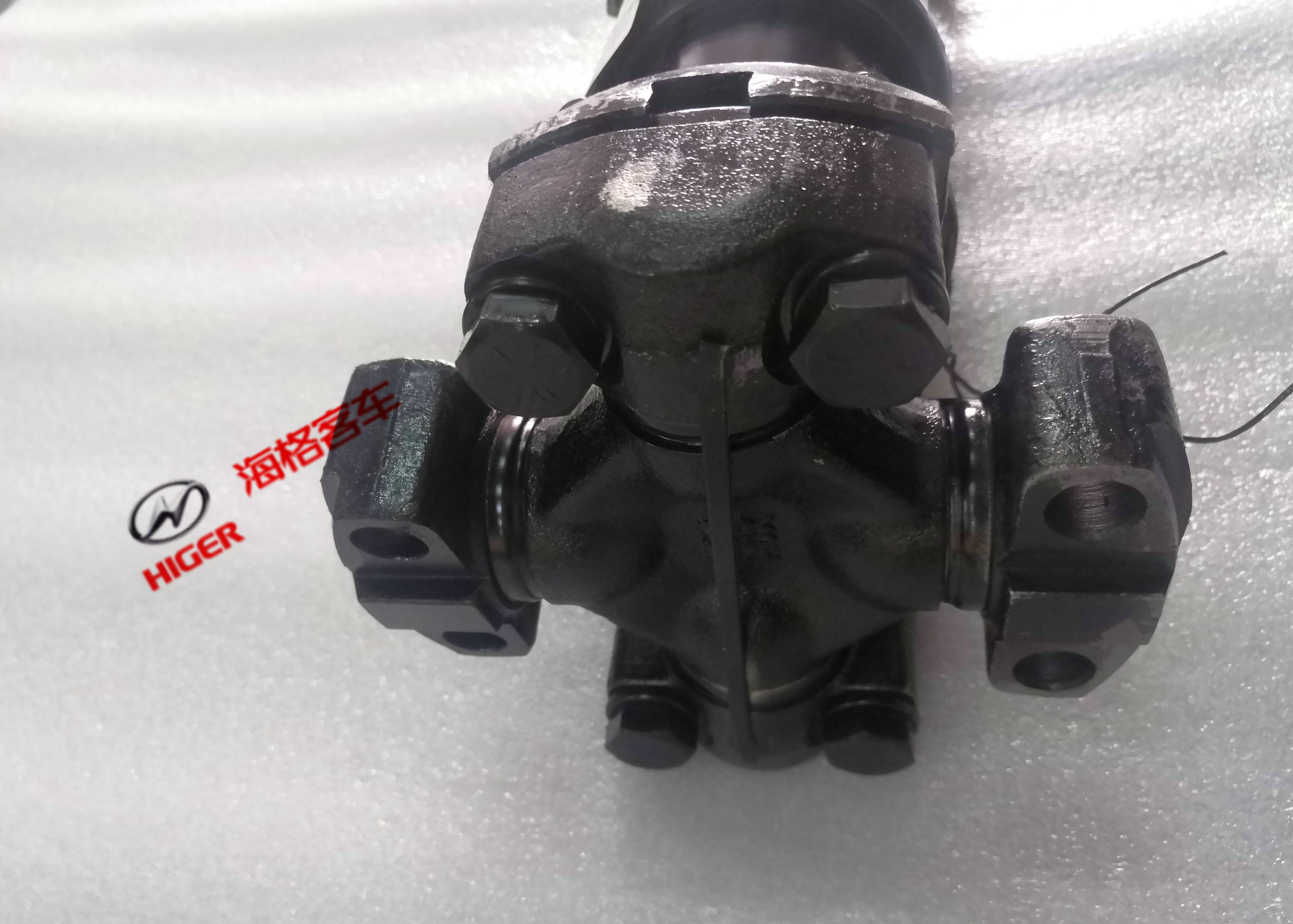 后桥传动轴(H3-H4-340-70)-1