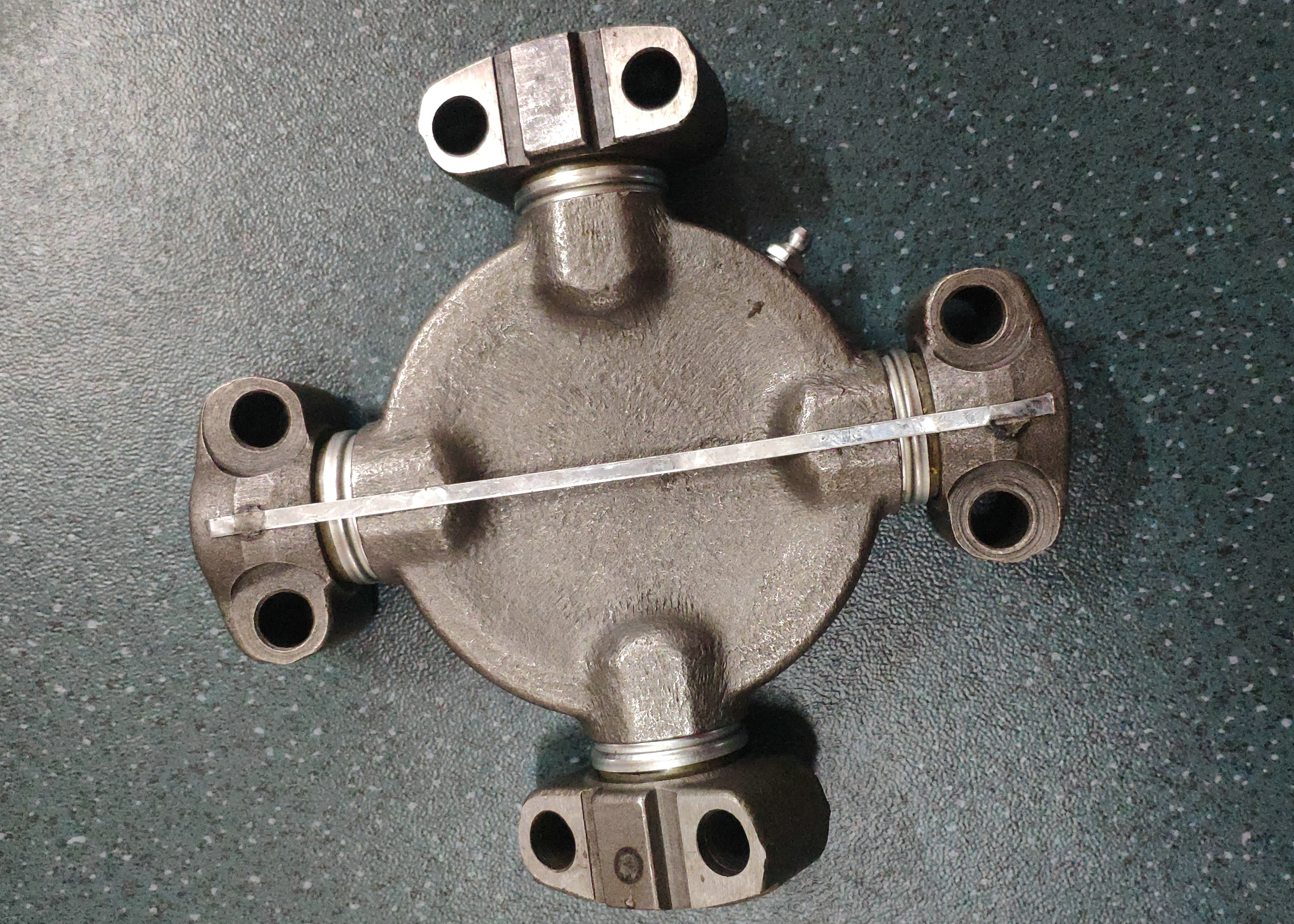 Cross shaft (aircase Gleton)