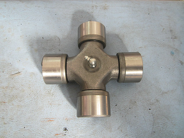 Cross shaft assembly (transmission end)