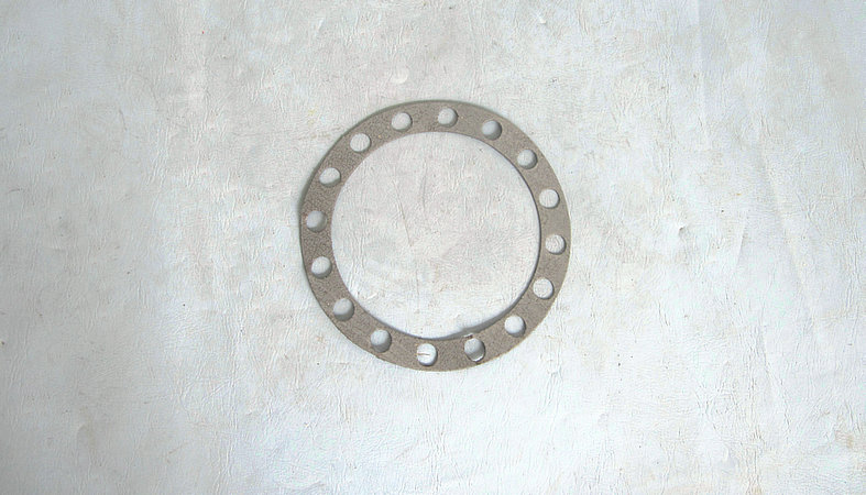 Rear axle half shaft liner