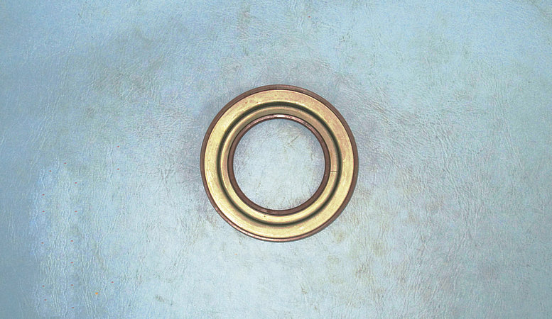 Oil seal assembly-active bevel gear