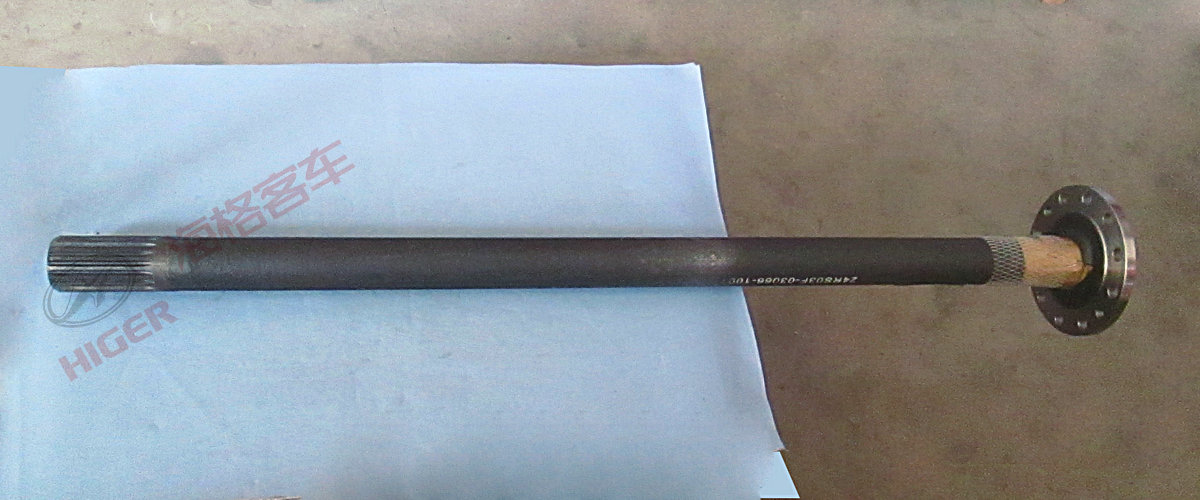 Right half shaft of rear axle