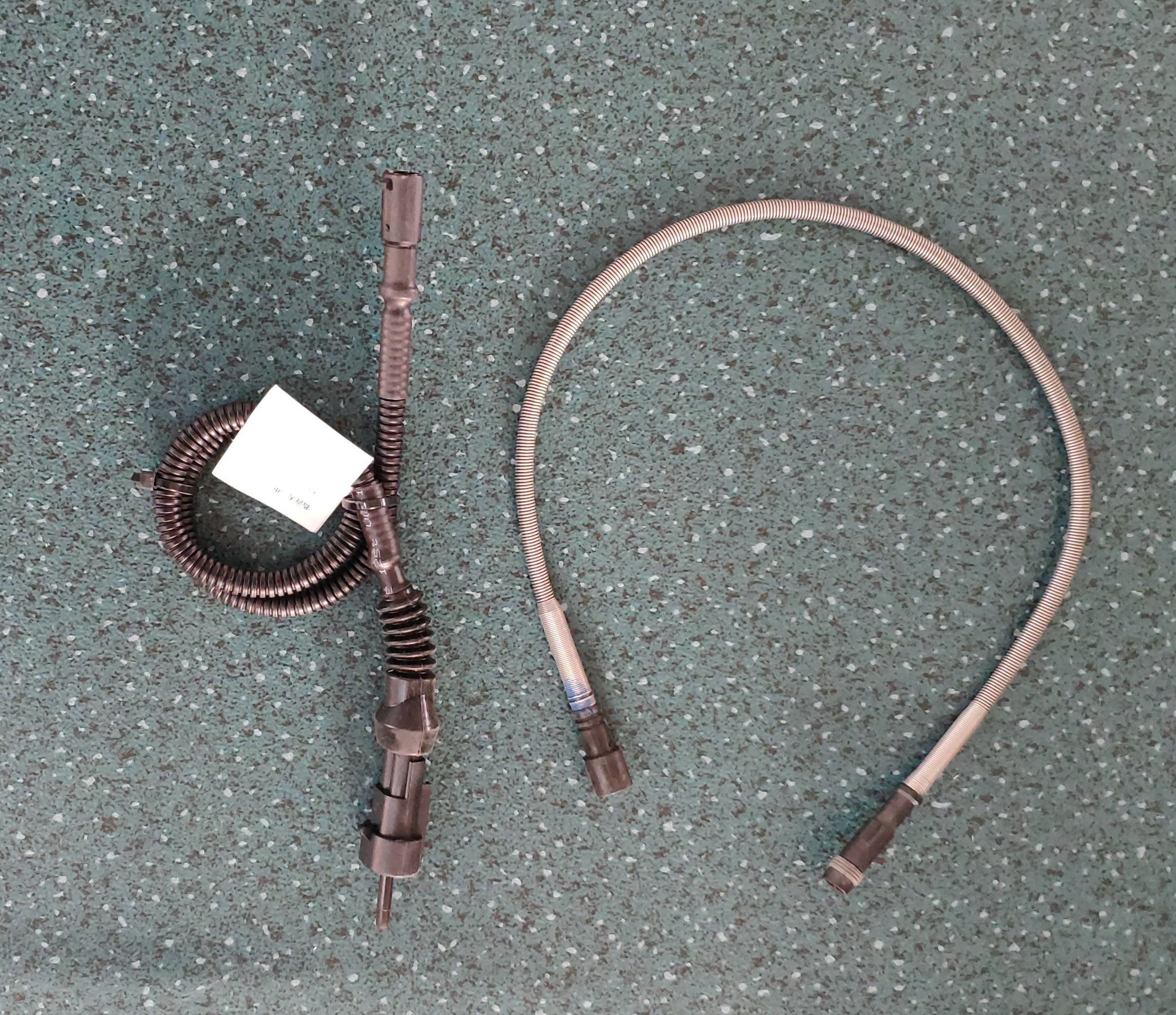 Wear alarm line assembly