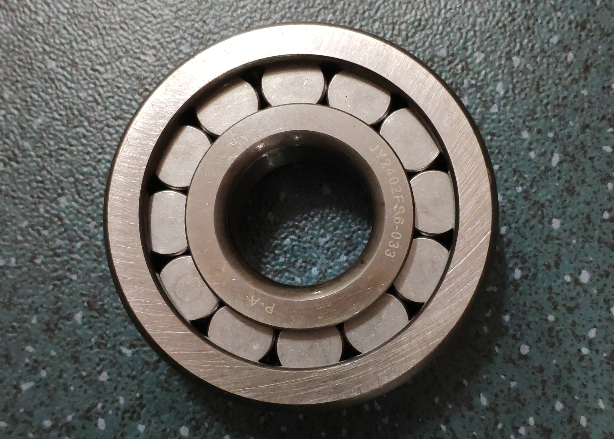 Montage du roulement arrière - engrenage à biseau actif