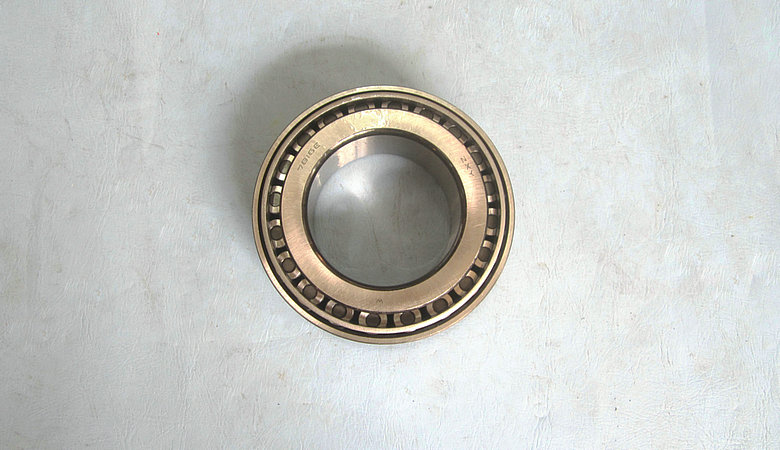 Rear hub inner bearing assembly